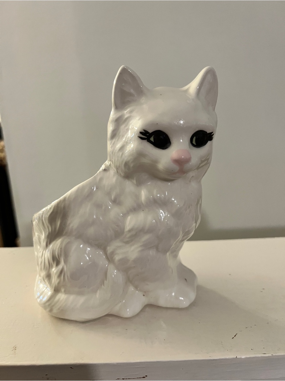 Vintage White Ceramic Cat Figurine planter - Decorative Pet Statue